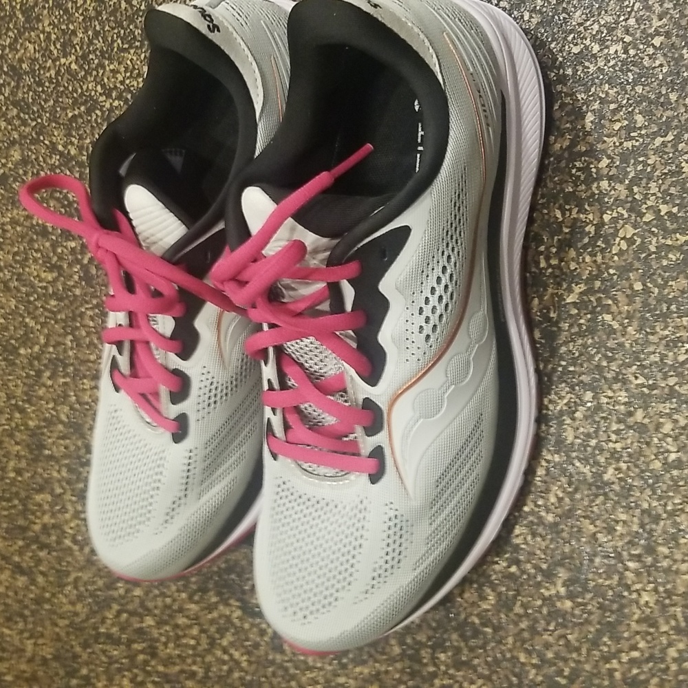 Saucony Formfit running shoes